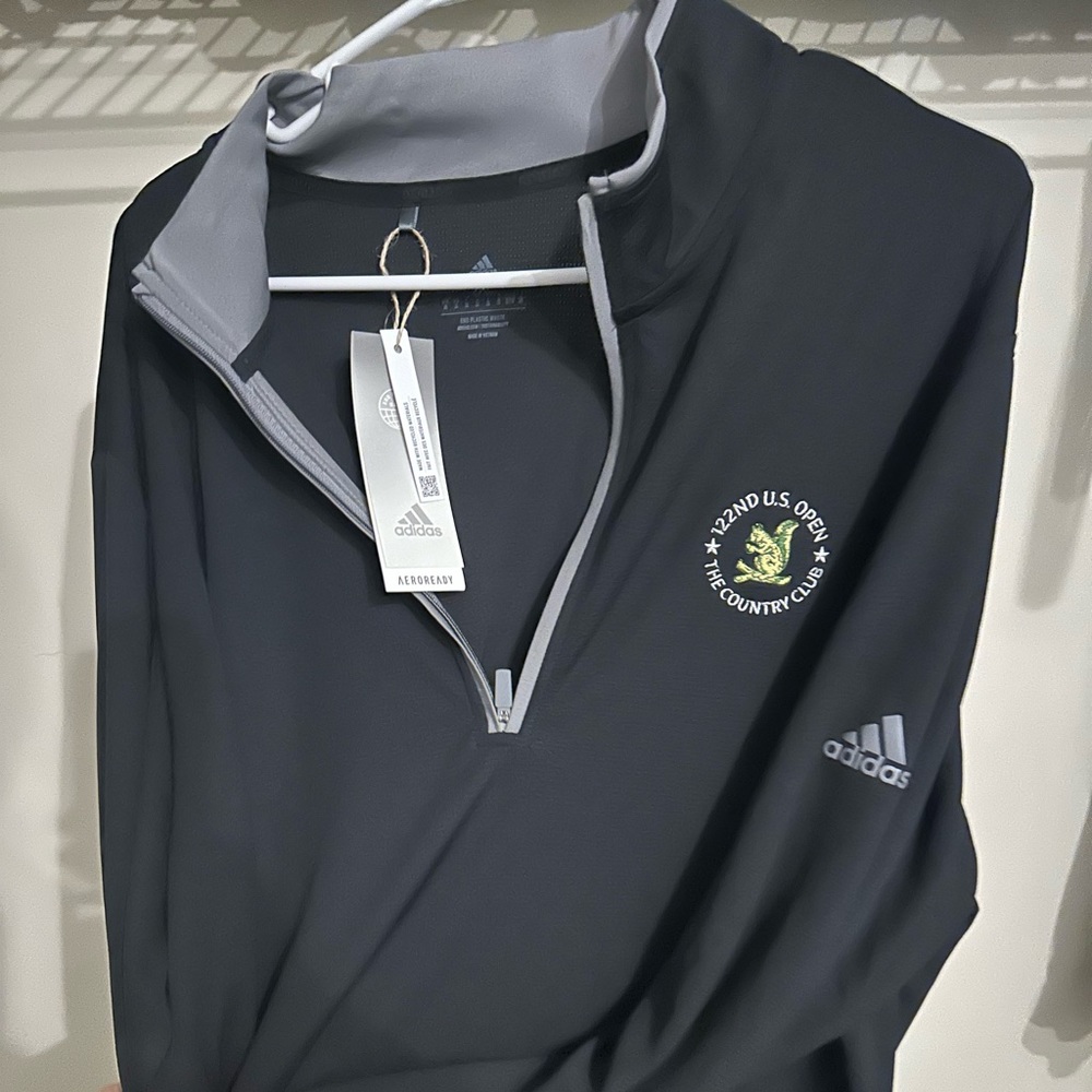 Men’s golf shirt